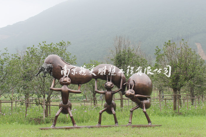 锻铜蚂蚁雕塑